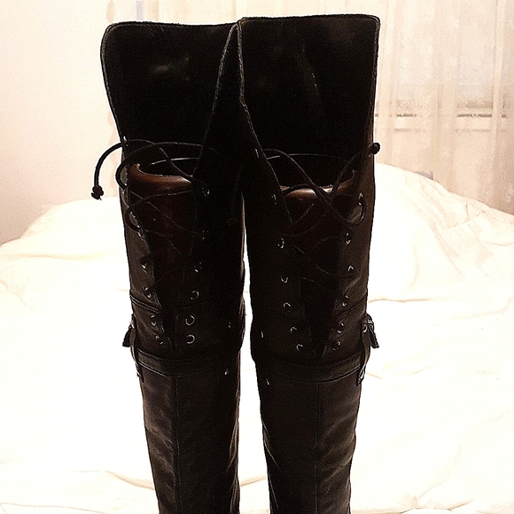 BCBG Boots - Picture 4 of 13